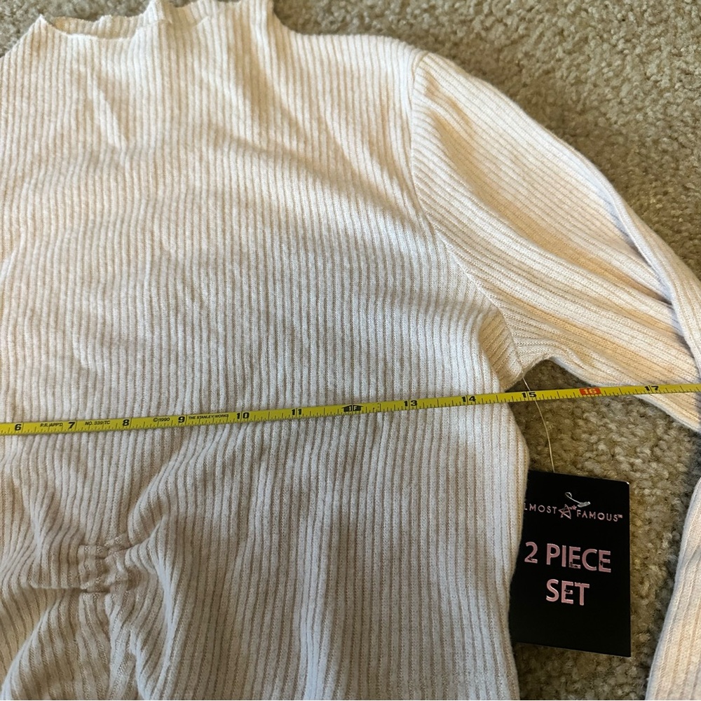 NWT Almost Famous Ribbed 2-Piece Knit Sweater Set (Top & Skirt) Women’s Large - Picture 6 of 8